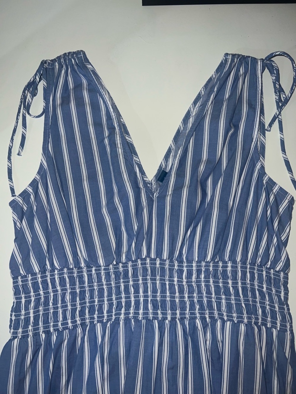 Old Navy Fit & Flare Sleeveless Striped Tie Shoulder Smocked Maxi Dress large - Picture 5 of 7